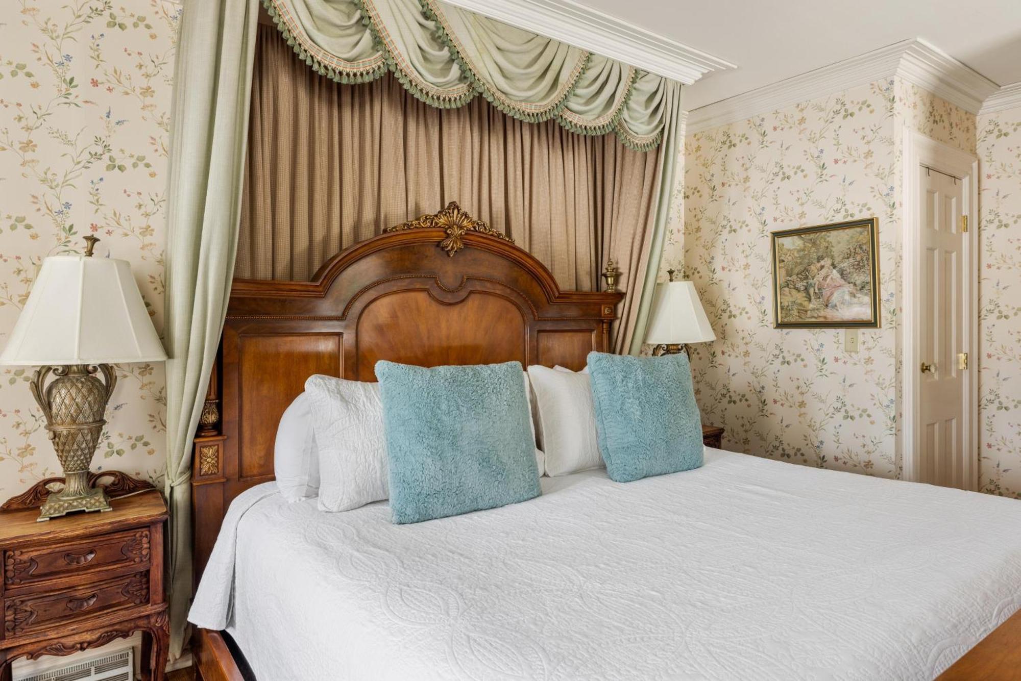 Standard King Room,1558027654:JPEG